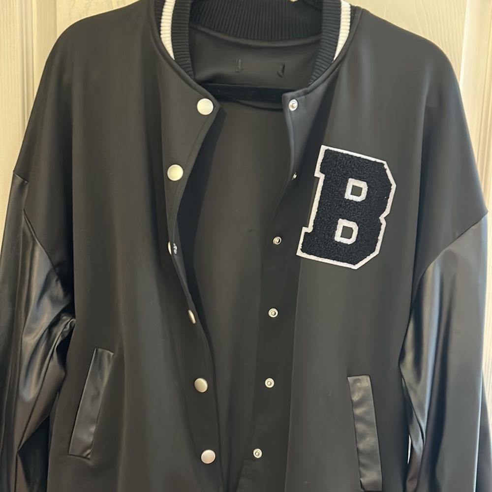 Bomber Jacket - Picture 4 of 5